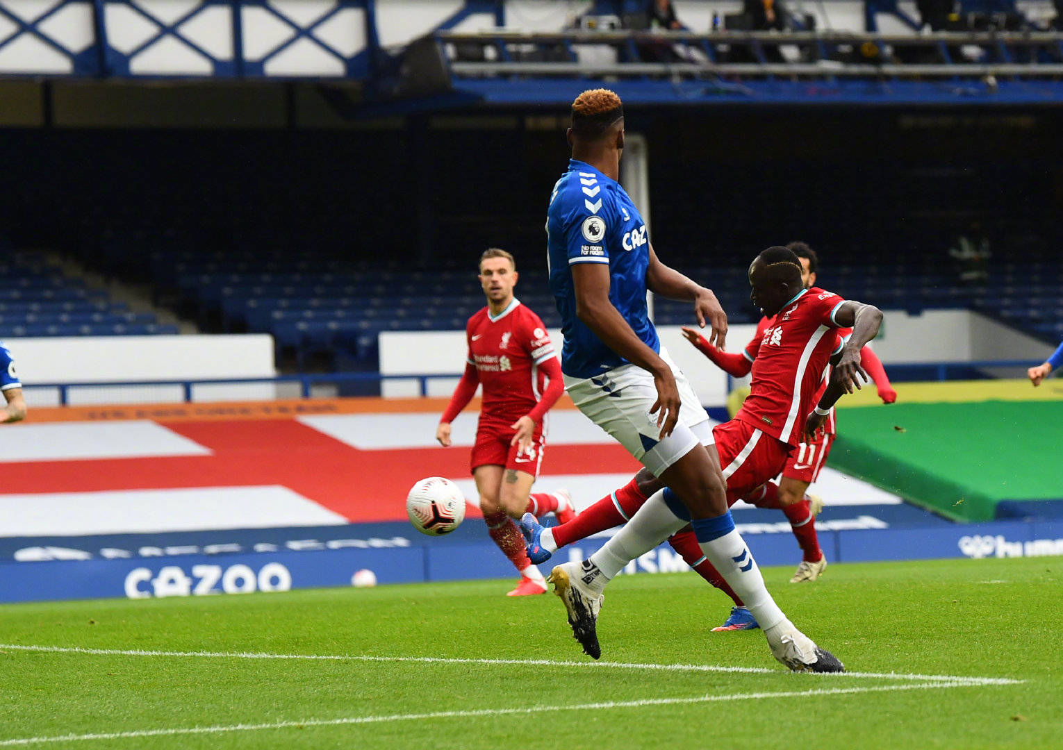 他在场上的 他在场上的